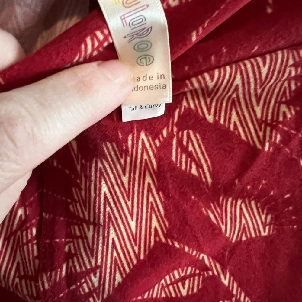 B2.17 LULAROE TC Red Cream Leggings - Picture 3 of 4